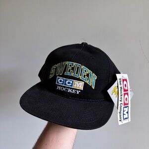 vintage CCM SWEDEN HOCKEY Snapback hat RARE NWT